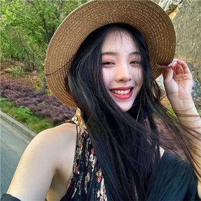 三个女儿把老爸宠上天